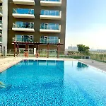 Vibrant Studio - 15M To Marina