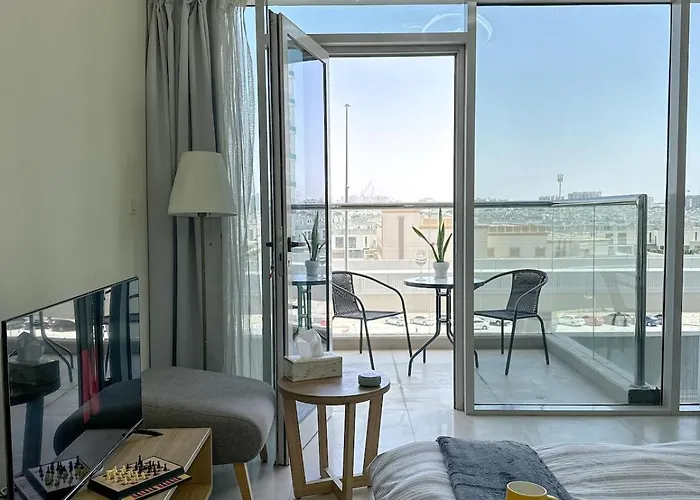 Vibrant Studio - 15M To Marina