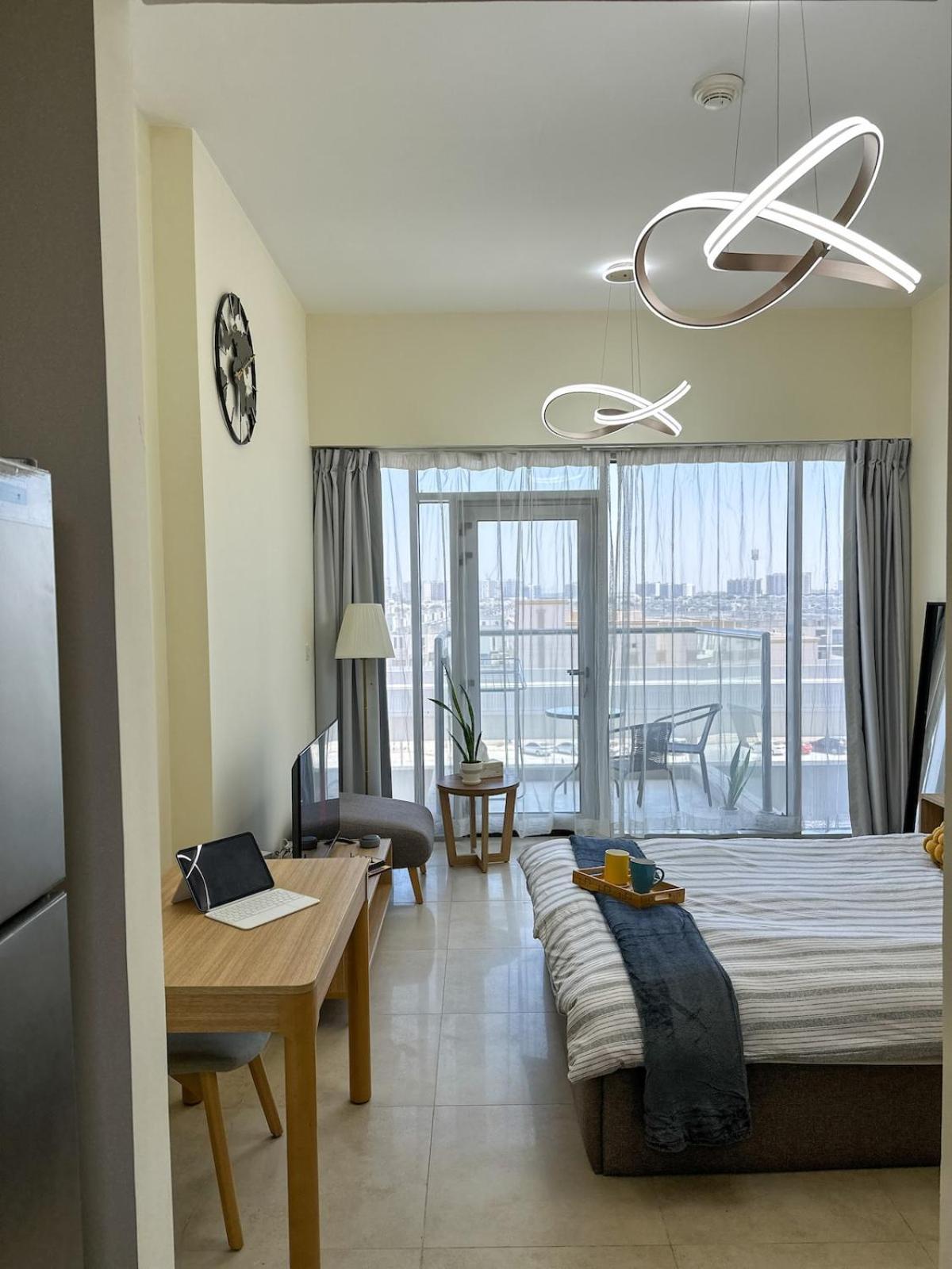 Vibrant - 15m To Marina Apartment *