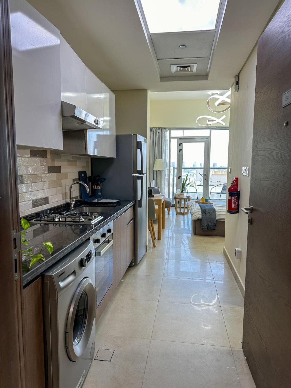 Apartment Vibrant - 15m To Marina Dubai